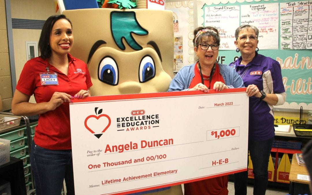 Mrs. Duncan: H-E-B Excellence to Education Award Recipient!