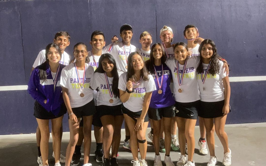 Tennis team reaches playoffs with win over Nacogdoches